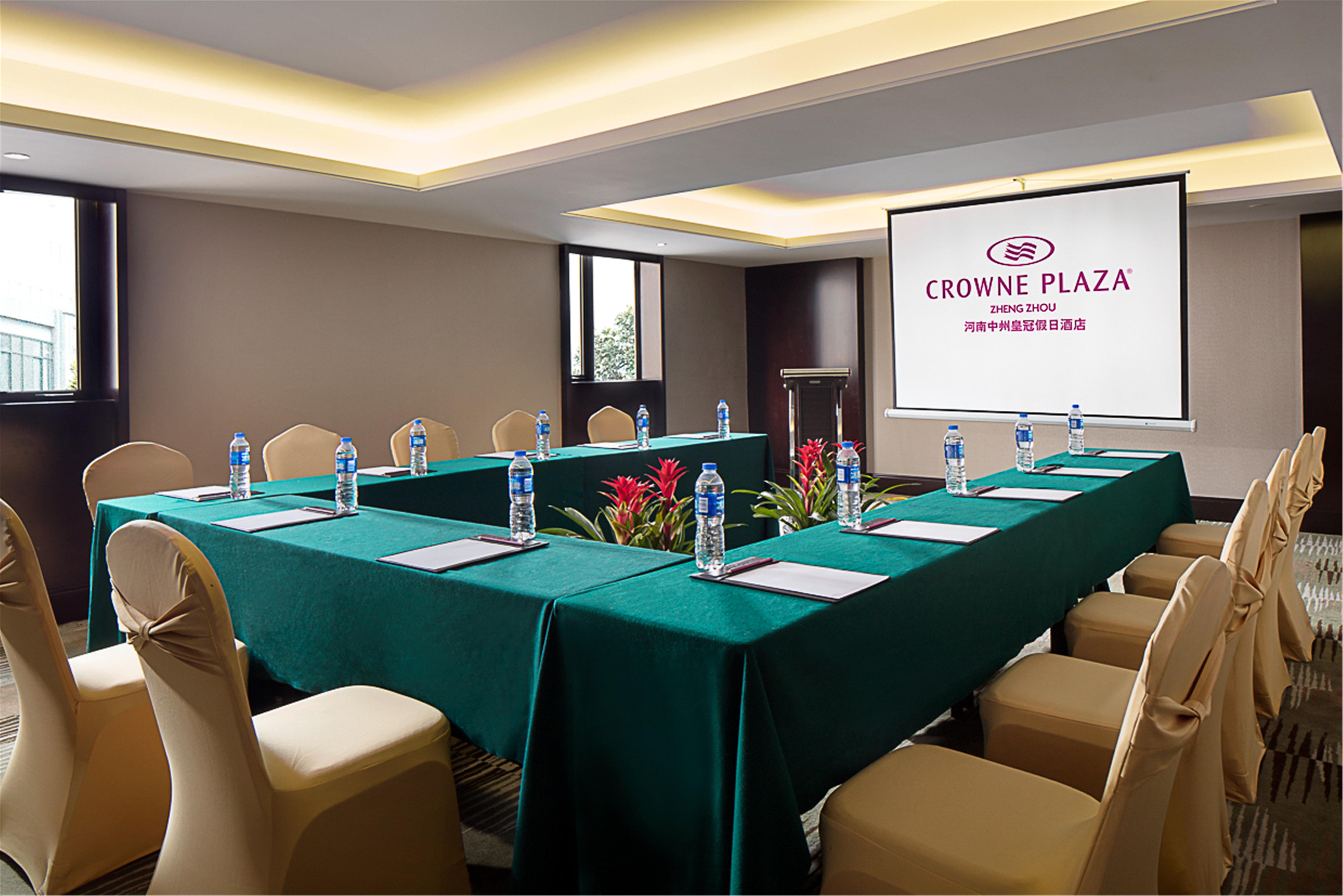 Crowne Plaza Zhengzhou By Ihg Hotel Exterior photo