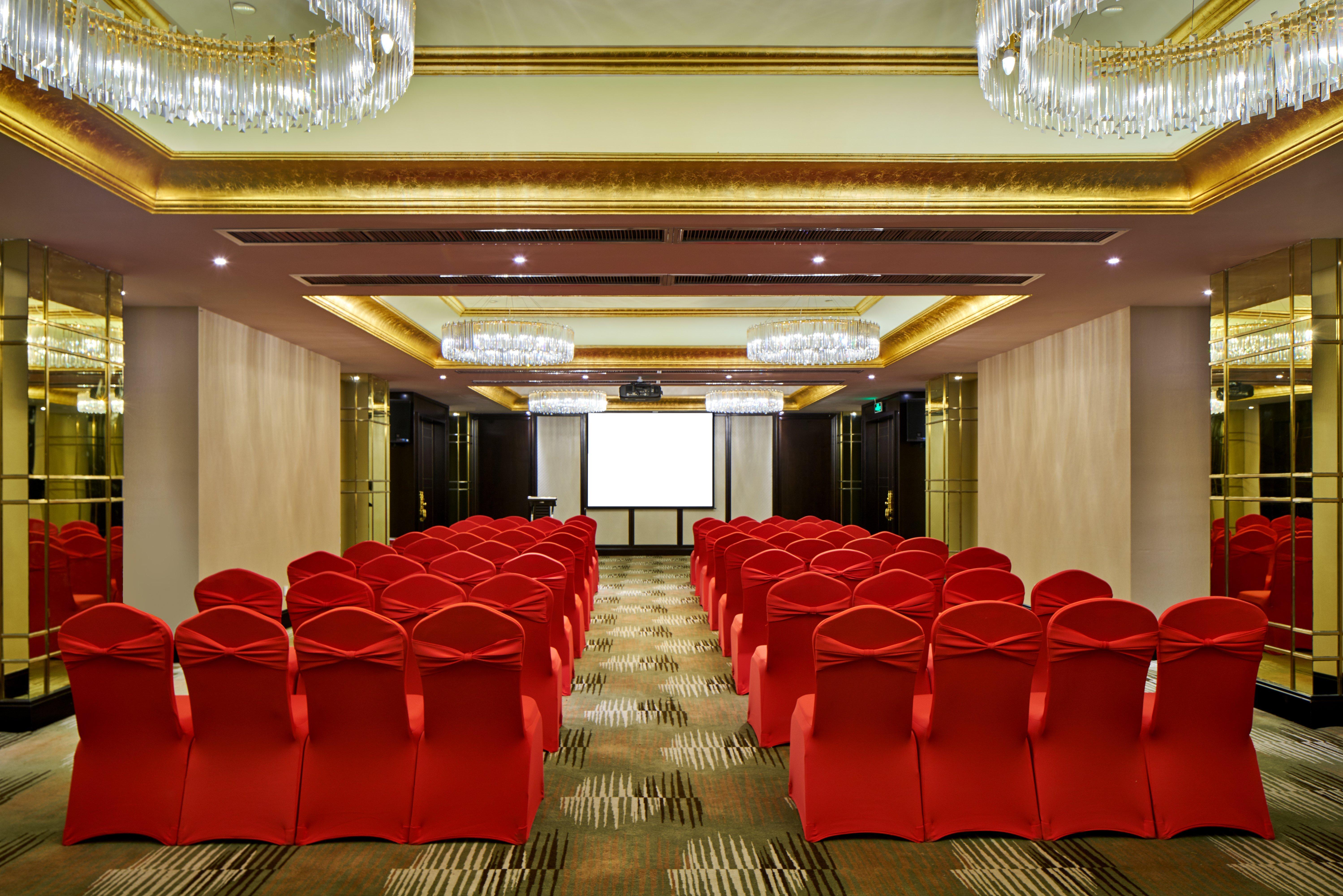 Crowne Plaza Zhengzhou By Ihg Hotel Exterior photo